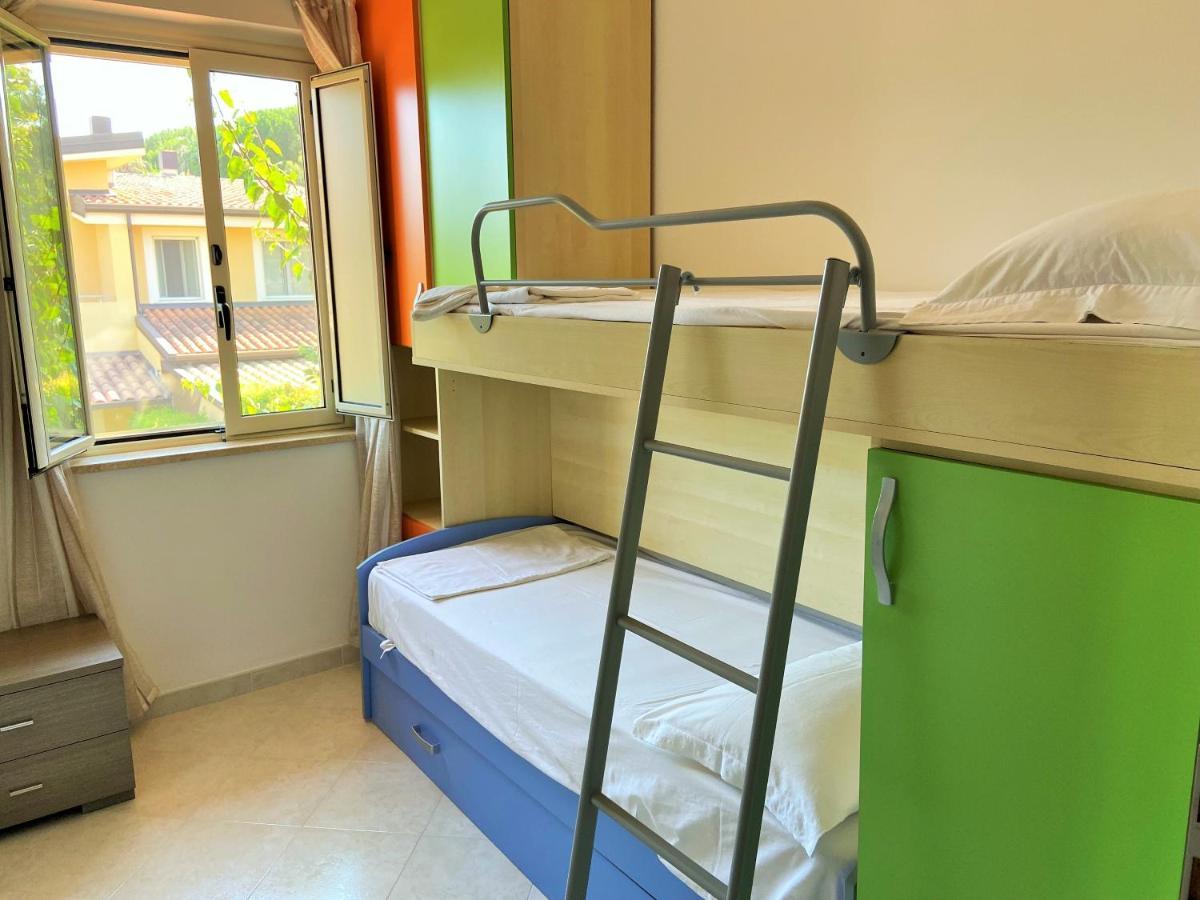 Apartmán Pizzo Beach Club Pokoj fotografie