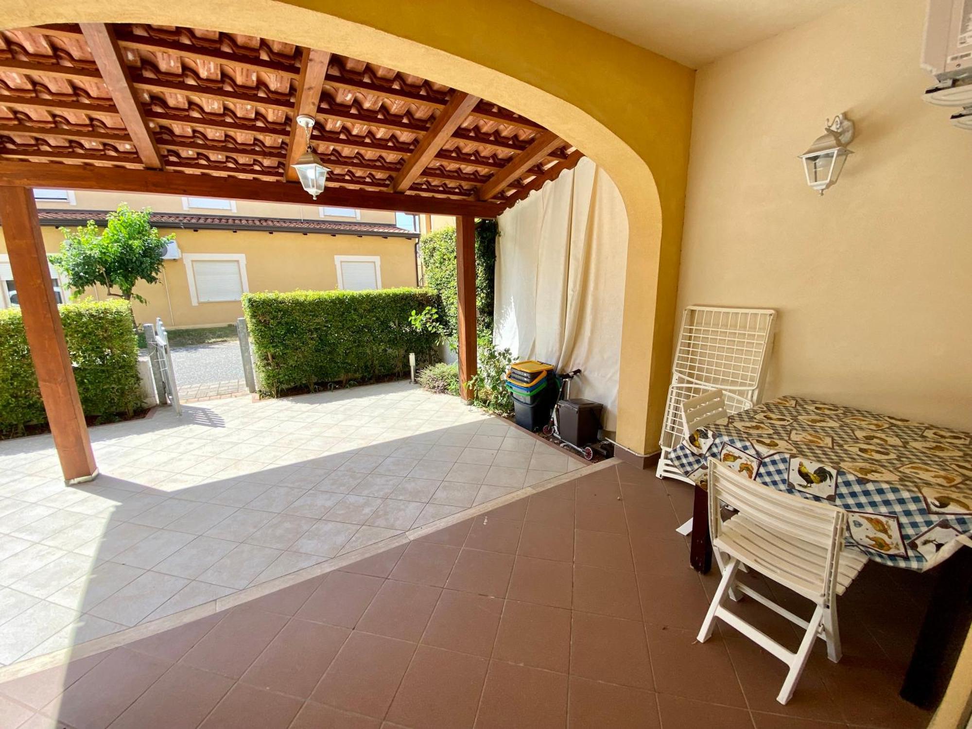 Apartmán Pizzo Beach Club Pokoj fotografie
